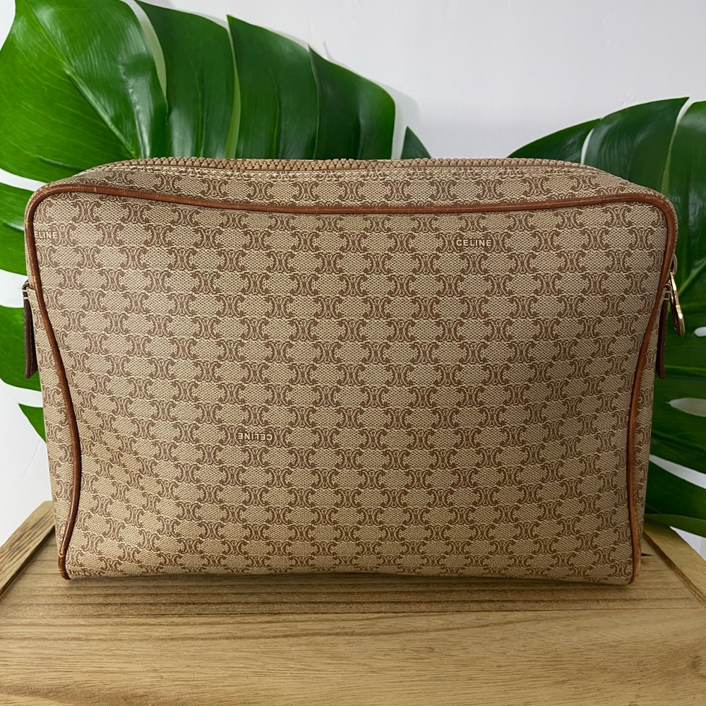 Celine Clutch – Cognac & Beige Signature Pattern - Picture 2 of 13
